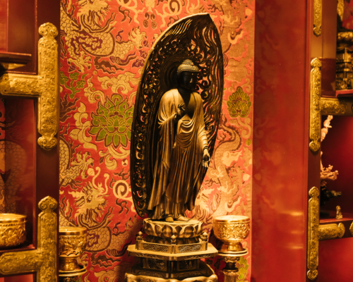 Tiêu đề không gian